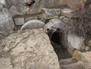 chicken herod burial cave
