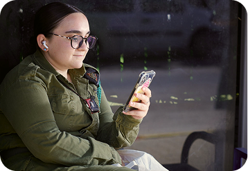 girl with phone